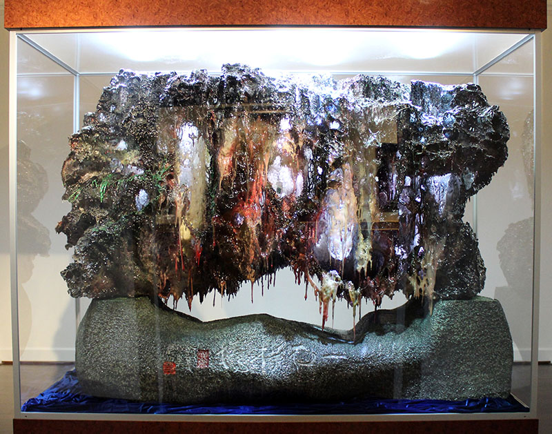 H.H.第三世多杰羌佛五明展顯-絕世珍寶「一石橫嬌」專題報導二
絕世珍寶-「一石橫嬌」首次公開亮相，震驚世界新聞！